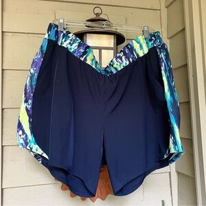 Tek Gear womens 1X Plus Shorts Navy with multi trim